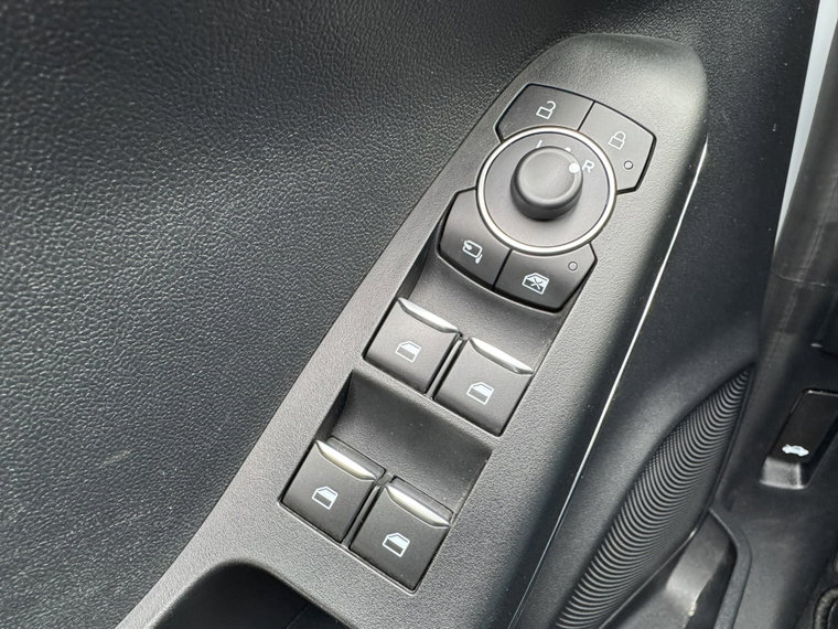 Vehicle Image 24