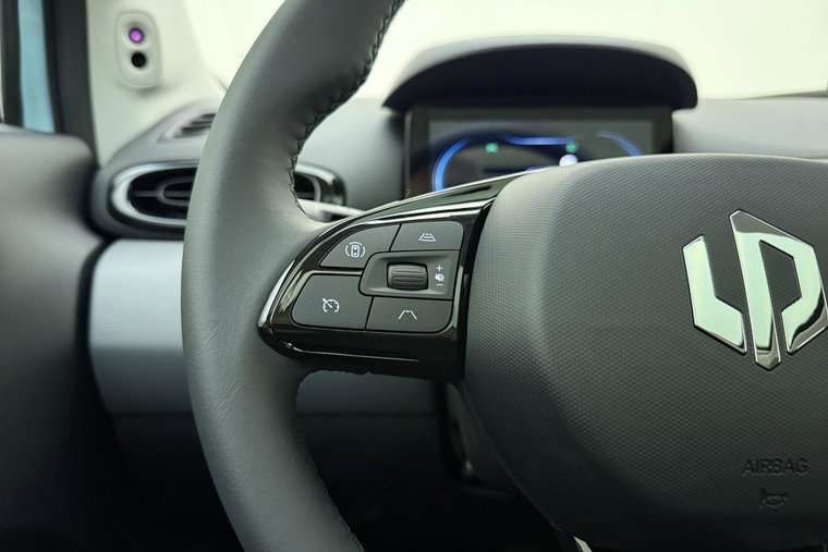 Vehicle Image 19