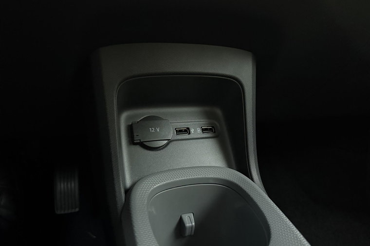 Vehicle Image 23