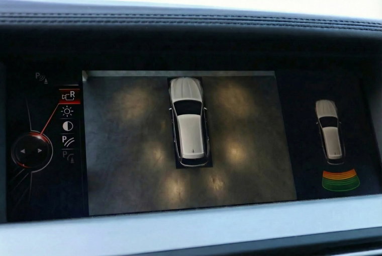 Vehicle Image 13