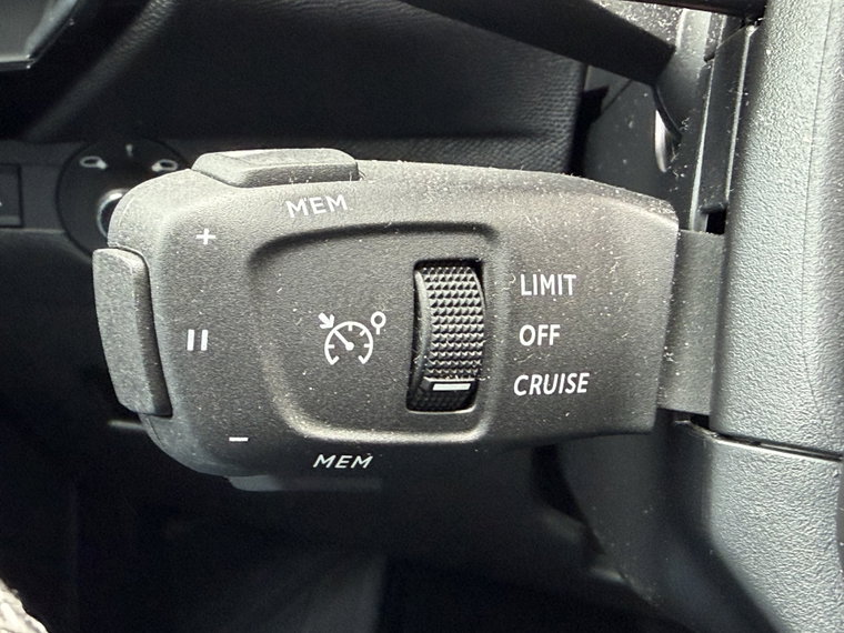 Vehicle Image 28