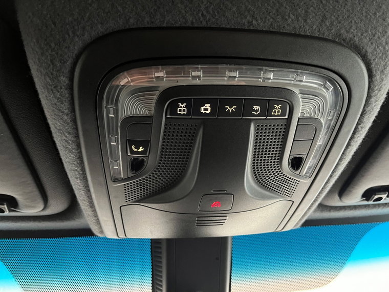 Vehicle Image 32
