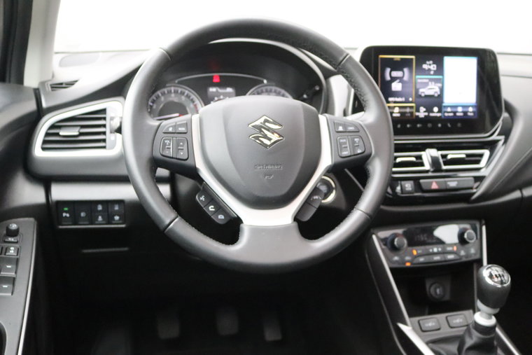 Vehicle Image 16
