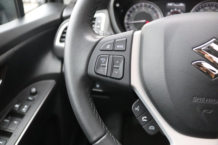Vehicle Image 18