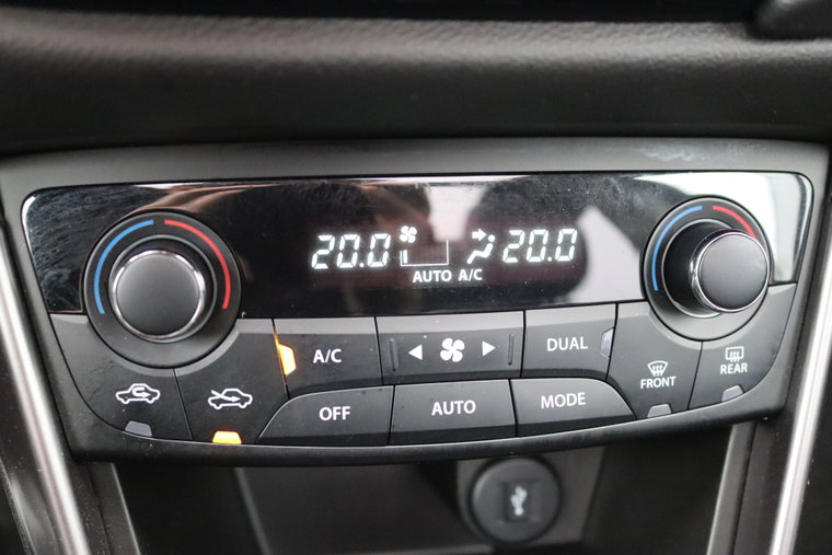 Vehicle Image 26