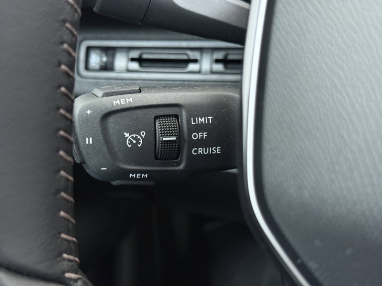 Vehicle Image 29