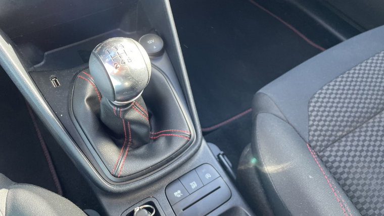 Vehicle Image 22