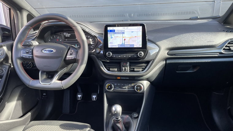 Vehicle Image 31