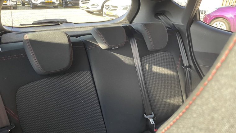 Vehicle Image 35
