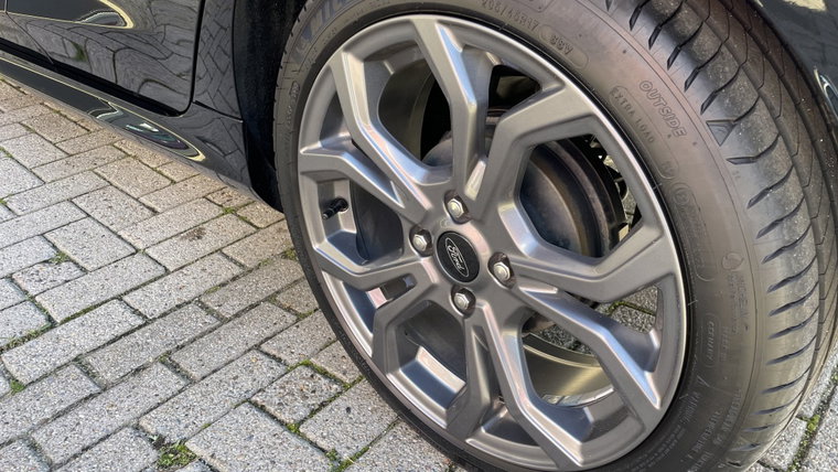 Vehicle Image 38
