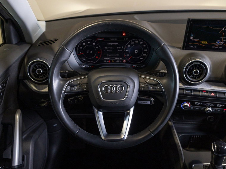Vehicle Image 22