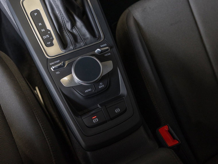 Vehicle Image 35