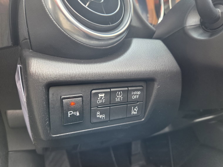 Vehicle Image 17