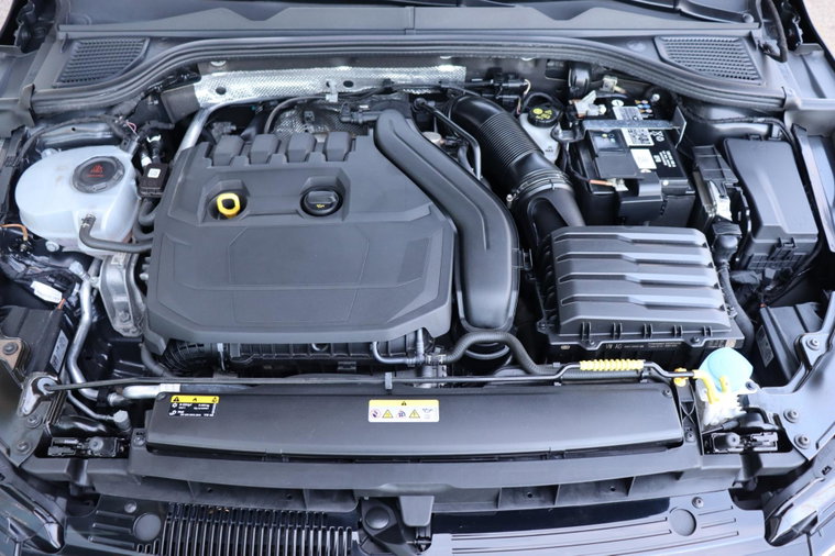 Vehicle Image 35