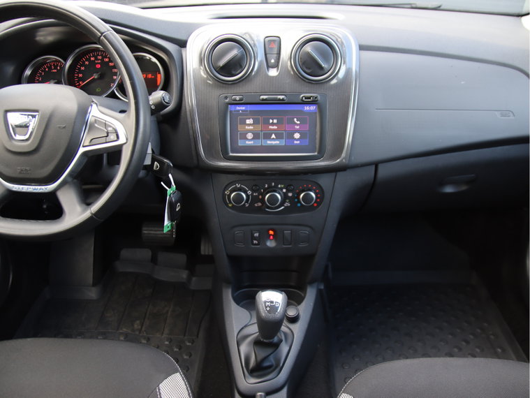 Vehicle Image 22