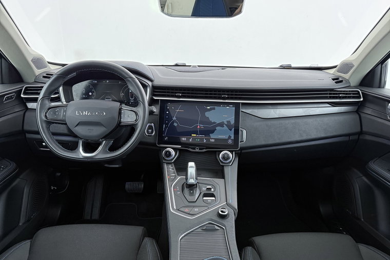 Vehicle Image 8