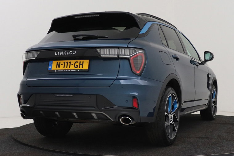 Vehicle Image 11