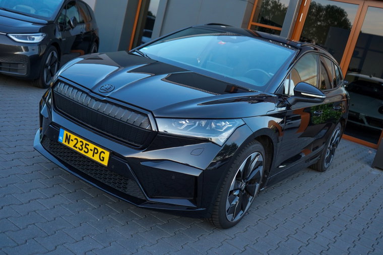 Vehicle Image 40