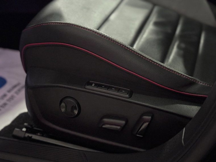 Vehicle Image 31