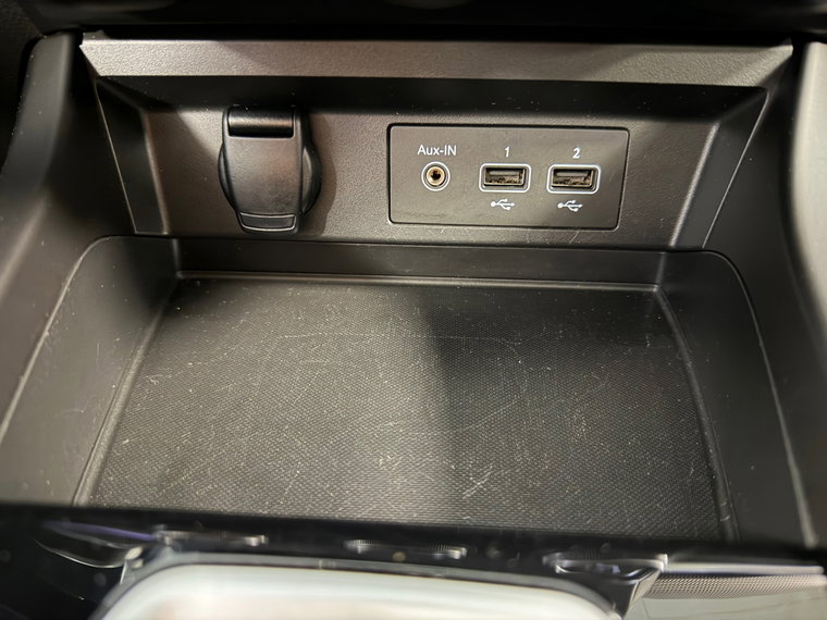 Vehicle Image 30