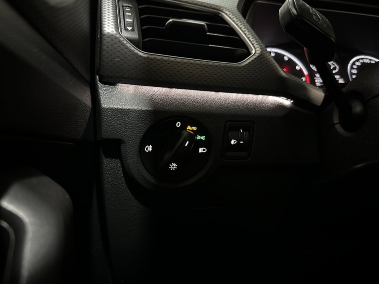 Vehicle Image 28