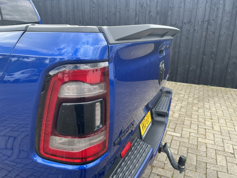 Vehicle Image 19
