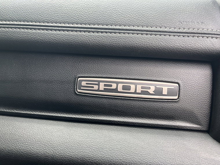 Vehicle Image 28