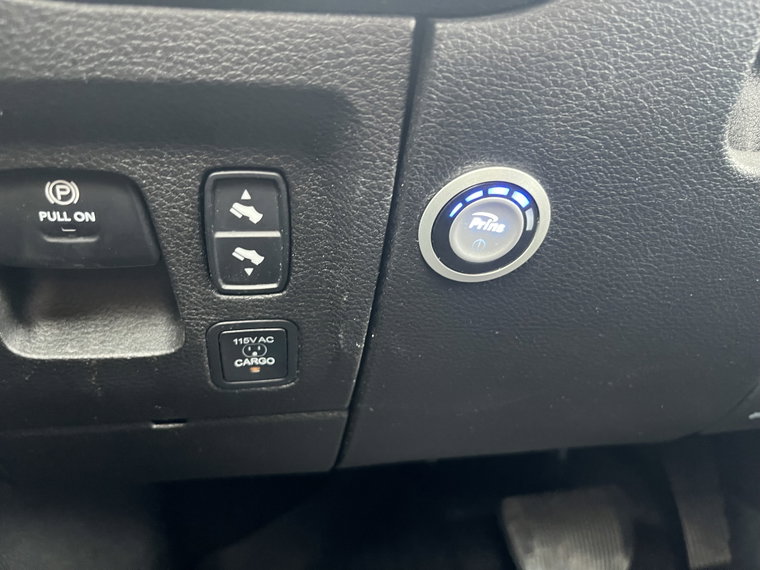 Vehicle Image 32