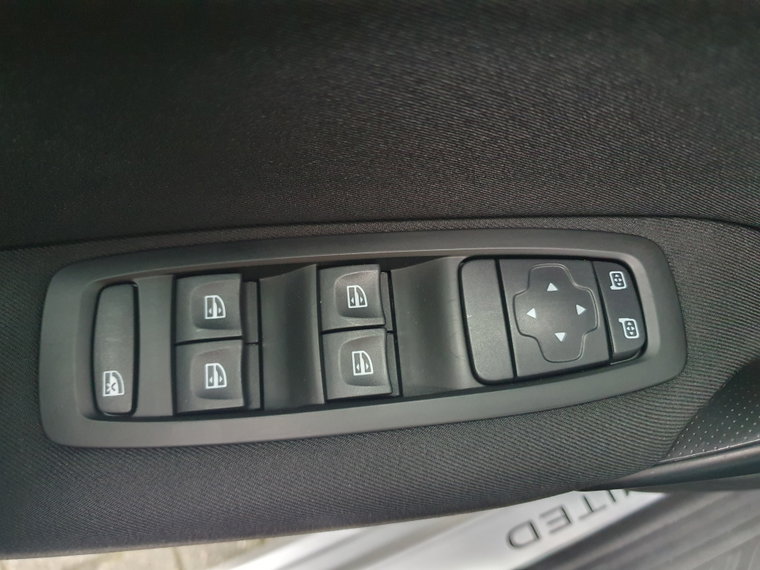 Vehicle Image 45