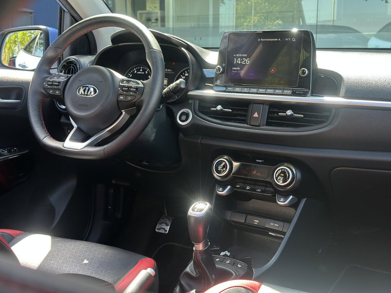 Vehicle Image 30