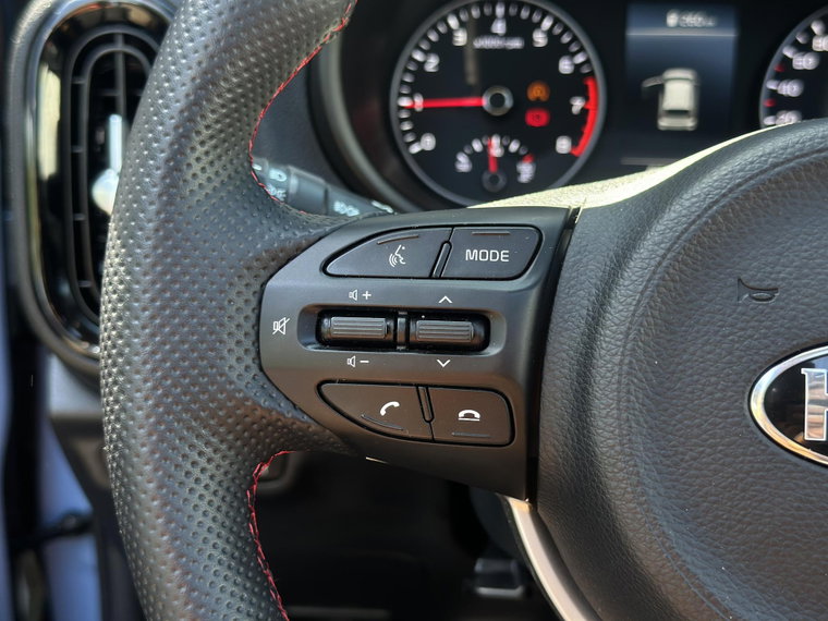 Vehicle Image 33