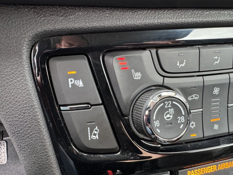 Vehicle Image 27