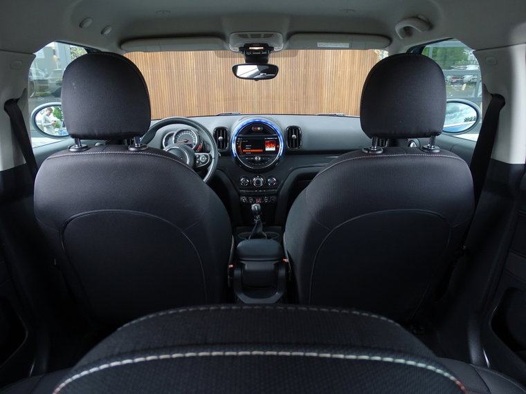 Vehicle Image 37