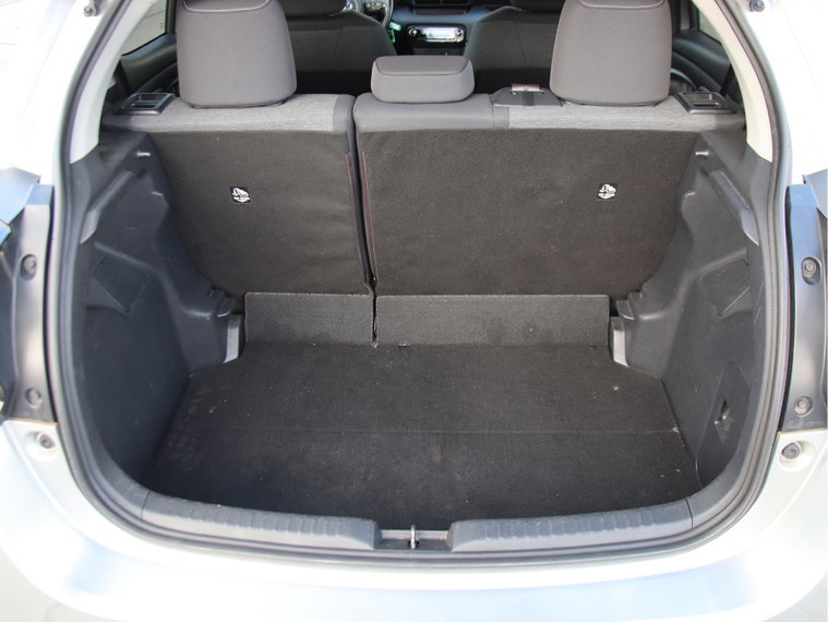 Vehicle Image 33