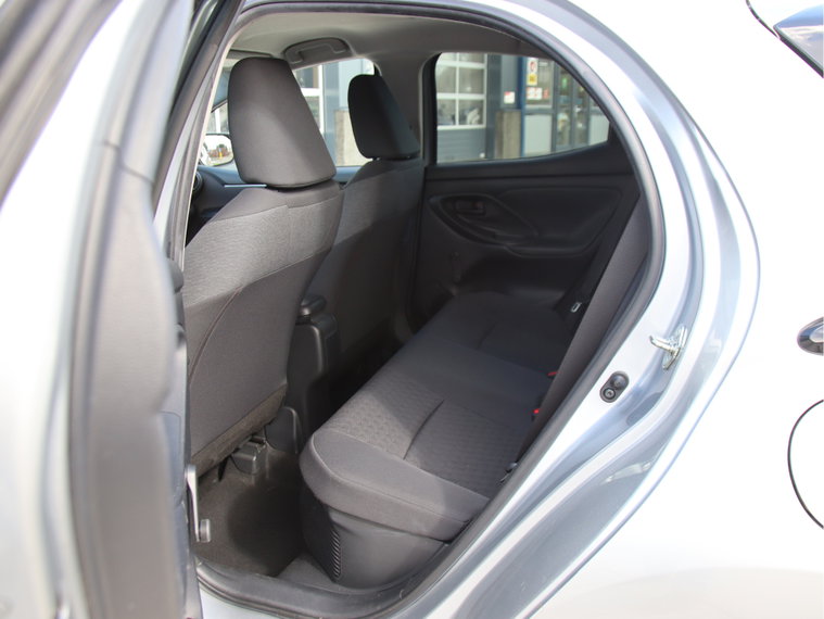 Vehicle Image 10