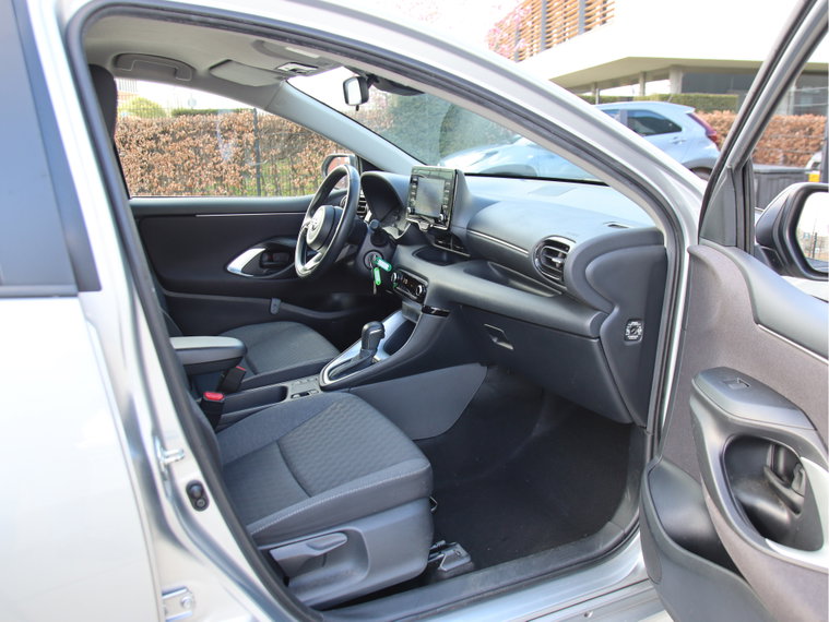 Vehicle Image 11