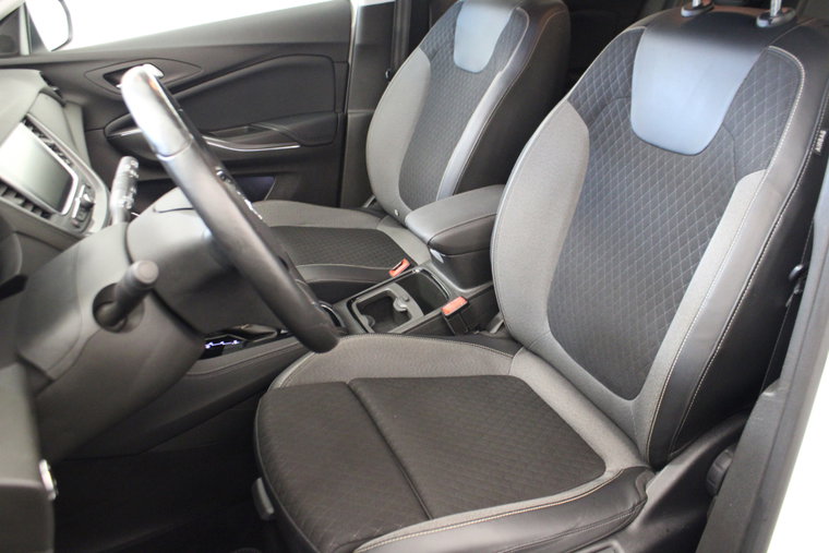 Vehicle Image 16