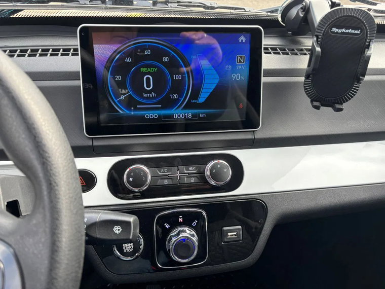 Vehicle Image 21
