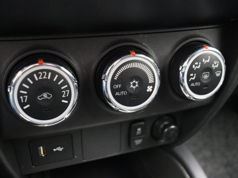 Vehicle Image 27