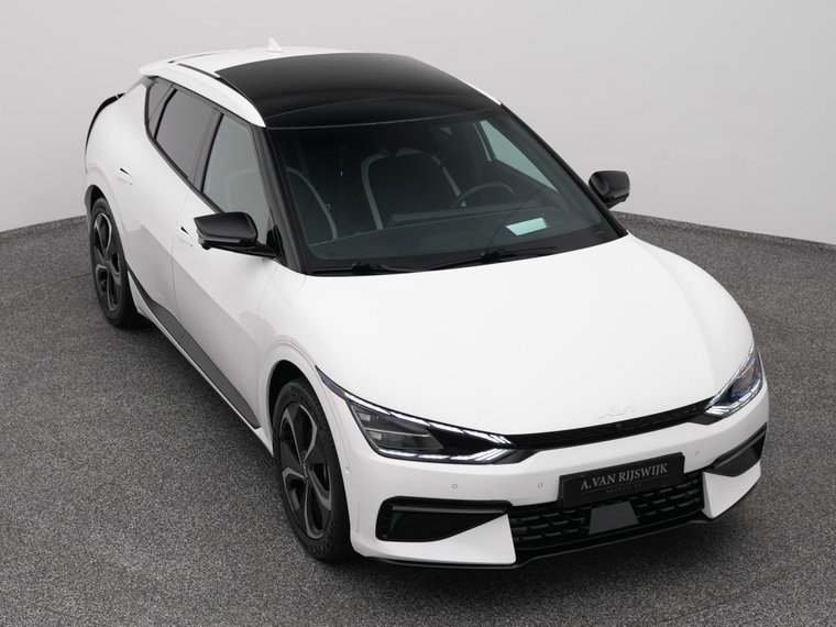Vehicle Image 24