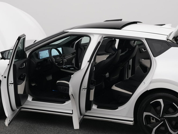 Vehicle Image 33
