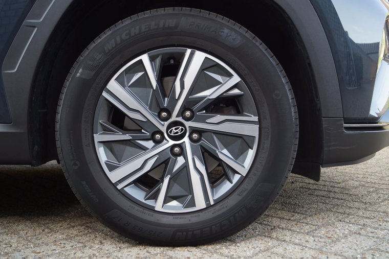 Vehicle Image 15