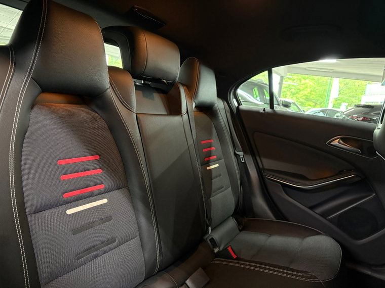 Vehicle Image 37