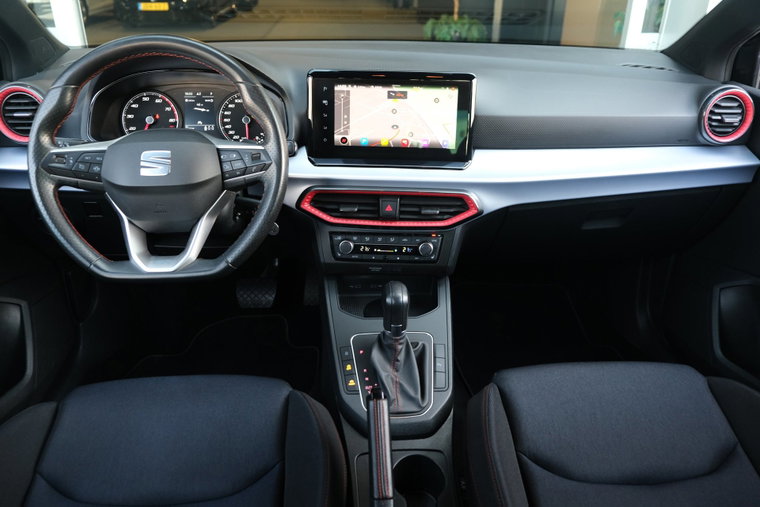 Vehicle Image 12