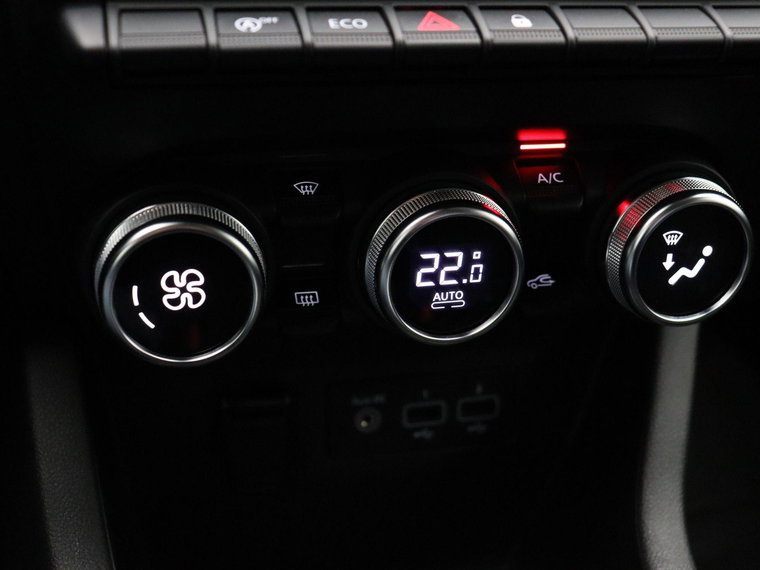 Vehicle Image 27