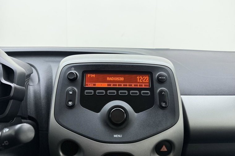 Vehicle Image 18