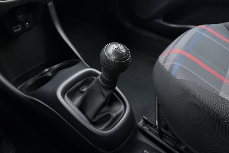 Vehicle Image 21