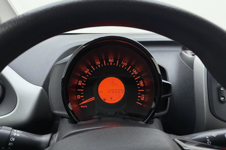 Vehicle Image 22