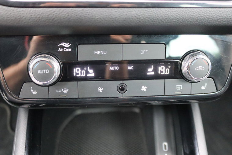 Vehicle Image 28