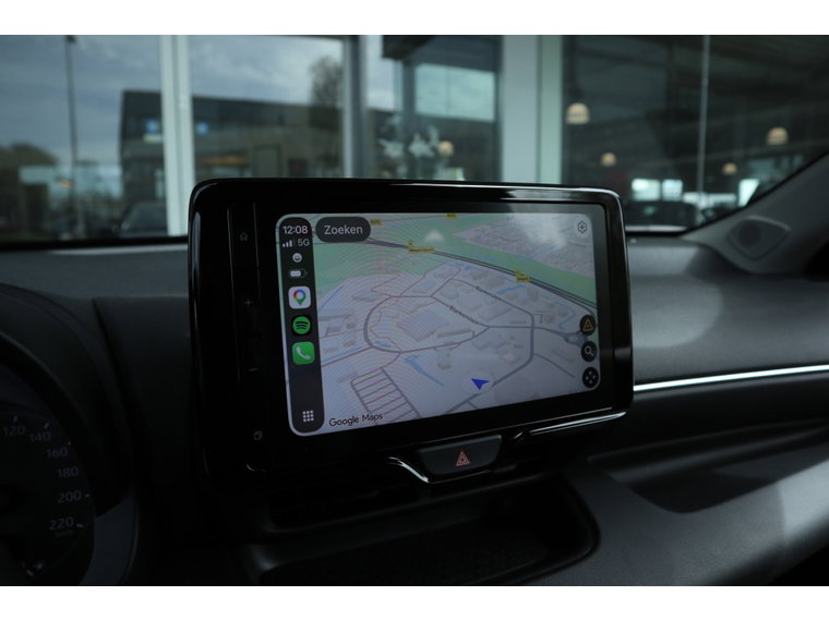 Vehicle Image 12